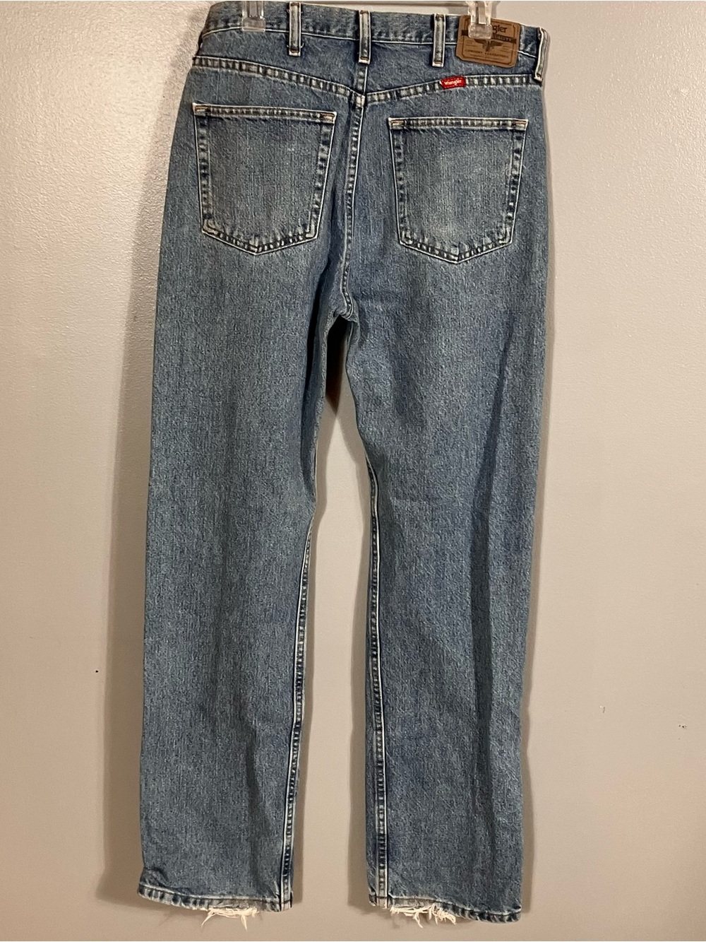 Wrangler Jeans‎ Men's Size 35x34 Regular Fit Straight Leg Light Wash 96501DS - Picture 6 of 14